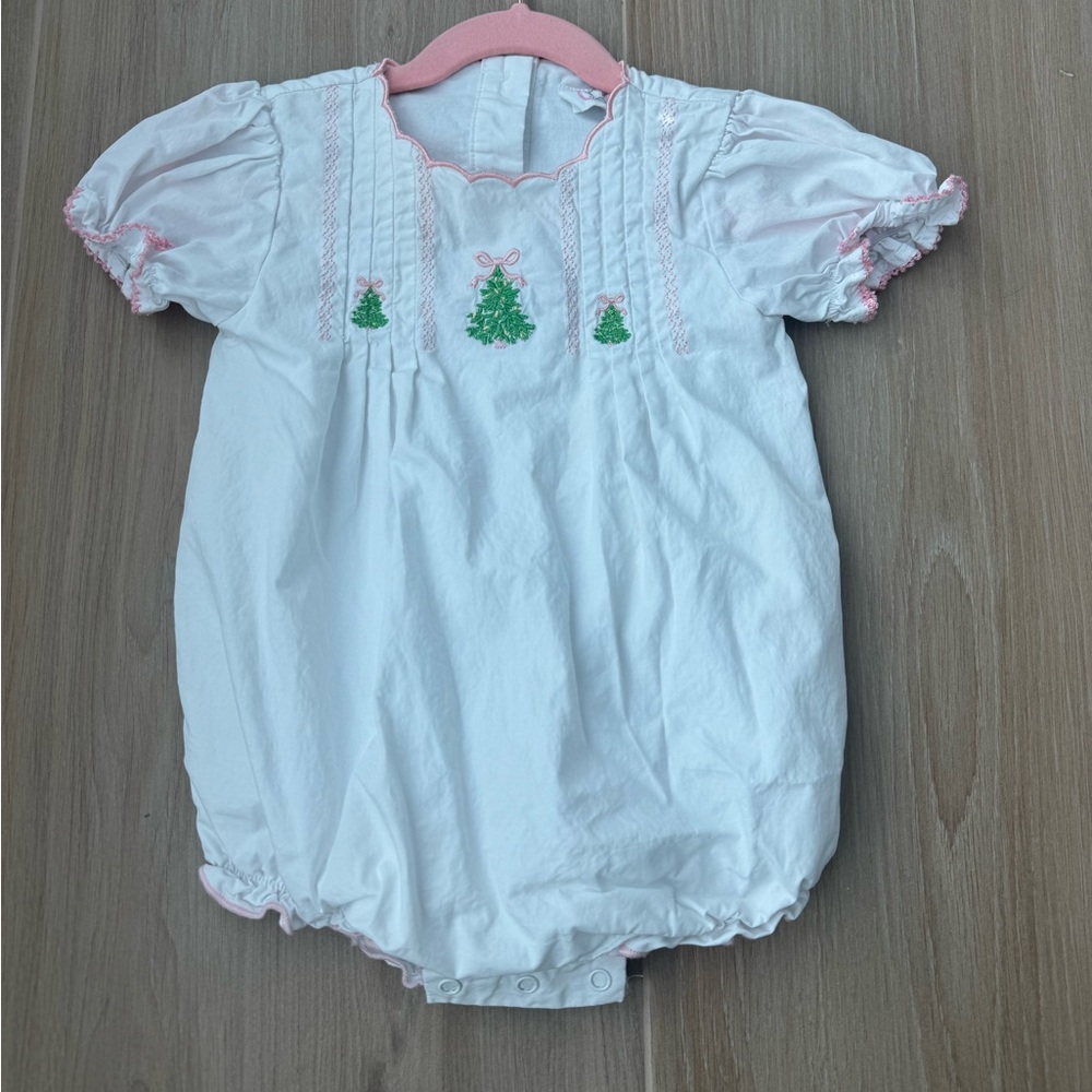 Southern Smocked Company EMBROIDERED CHRISTMAS TREES BUBBLE